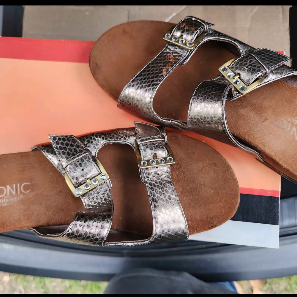 Vionic Women's Snakeskin Metallic Sandals
